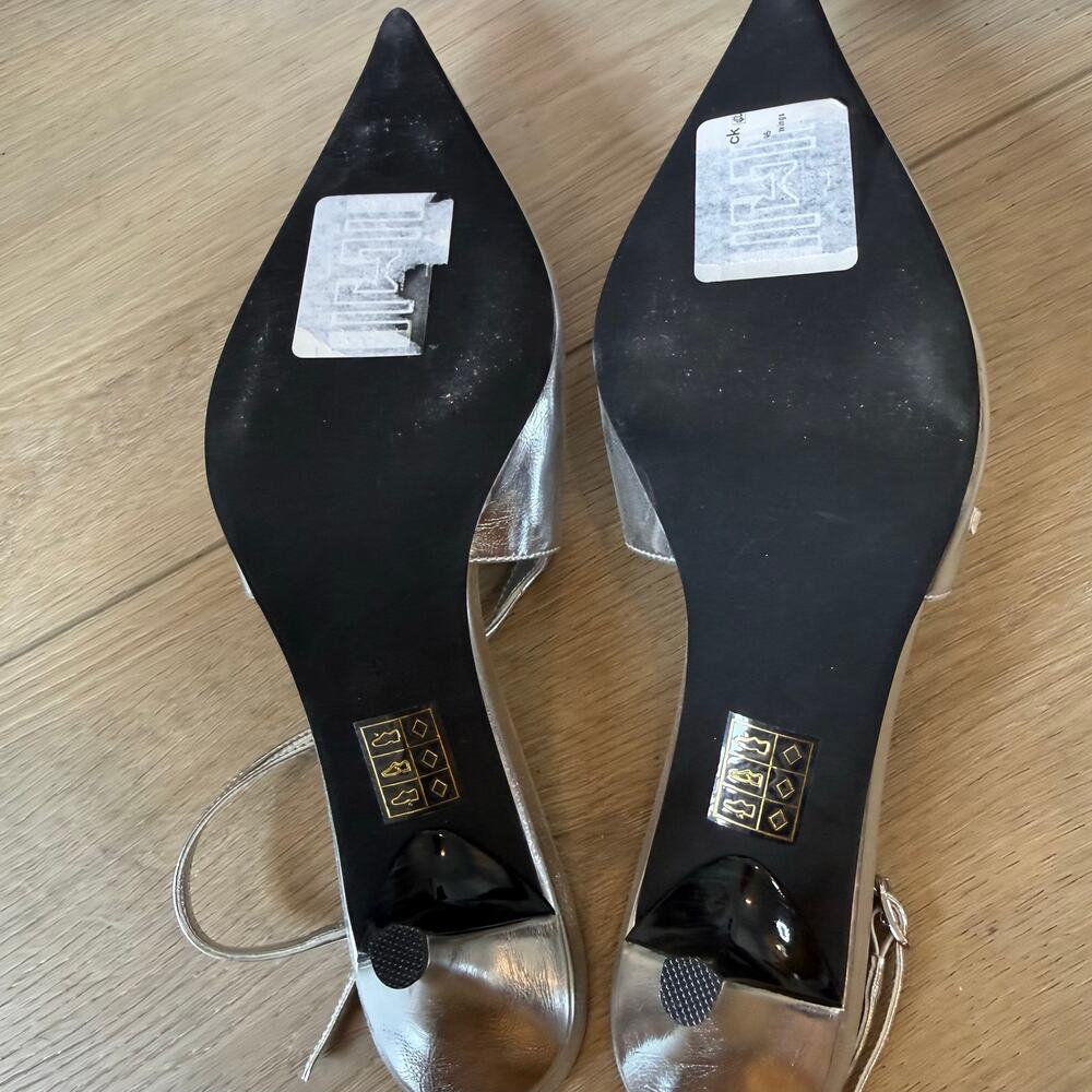 NWT Jeffrey Campbell Lash slingback heels in Metallic Silver - Picture 3 of 6